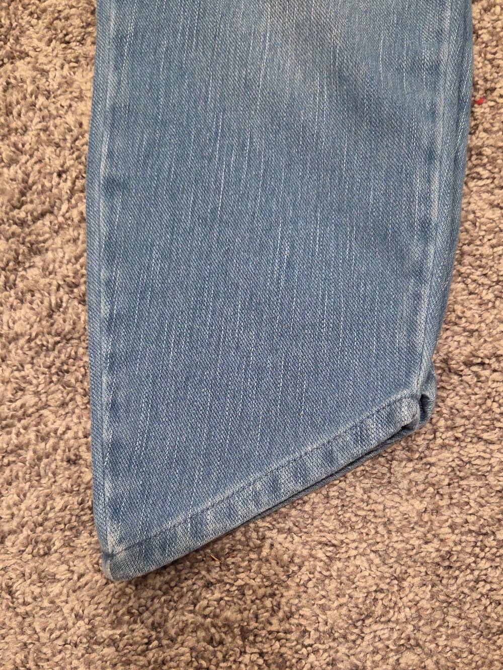 Belle by Kim Gravel Lightwash Pull on Asymetrical Hem Capri Jeans Size 14 - Picture 6 of 6